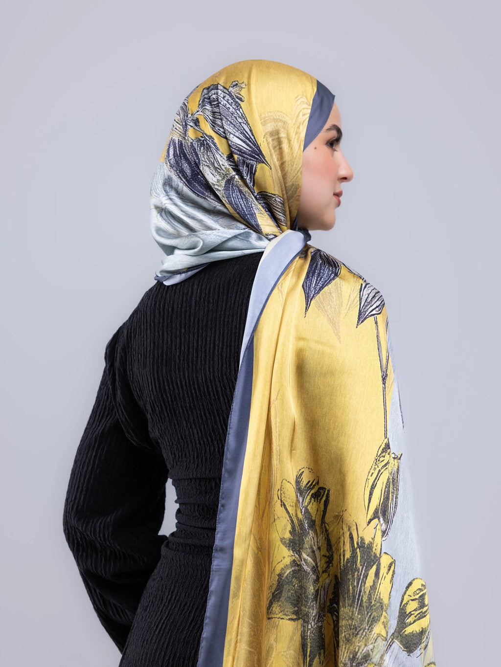 Aura – Premium Satin