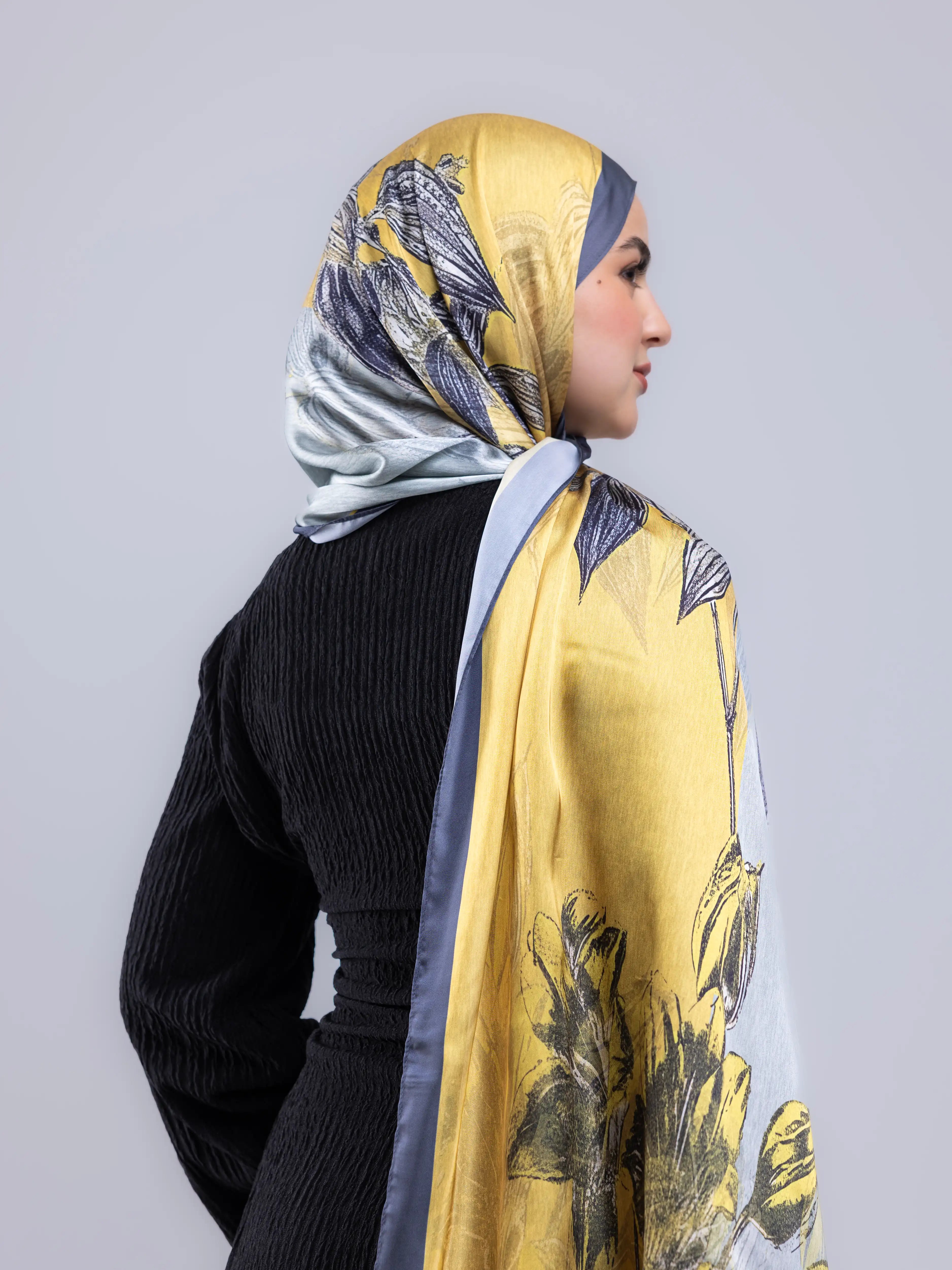 Aura – Premium Satin